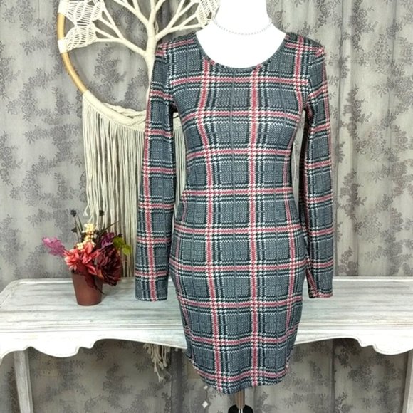 Eye Candy plaid cross back dress - Picture 1 of 9